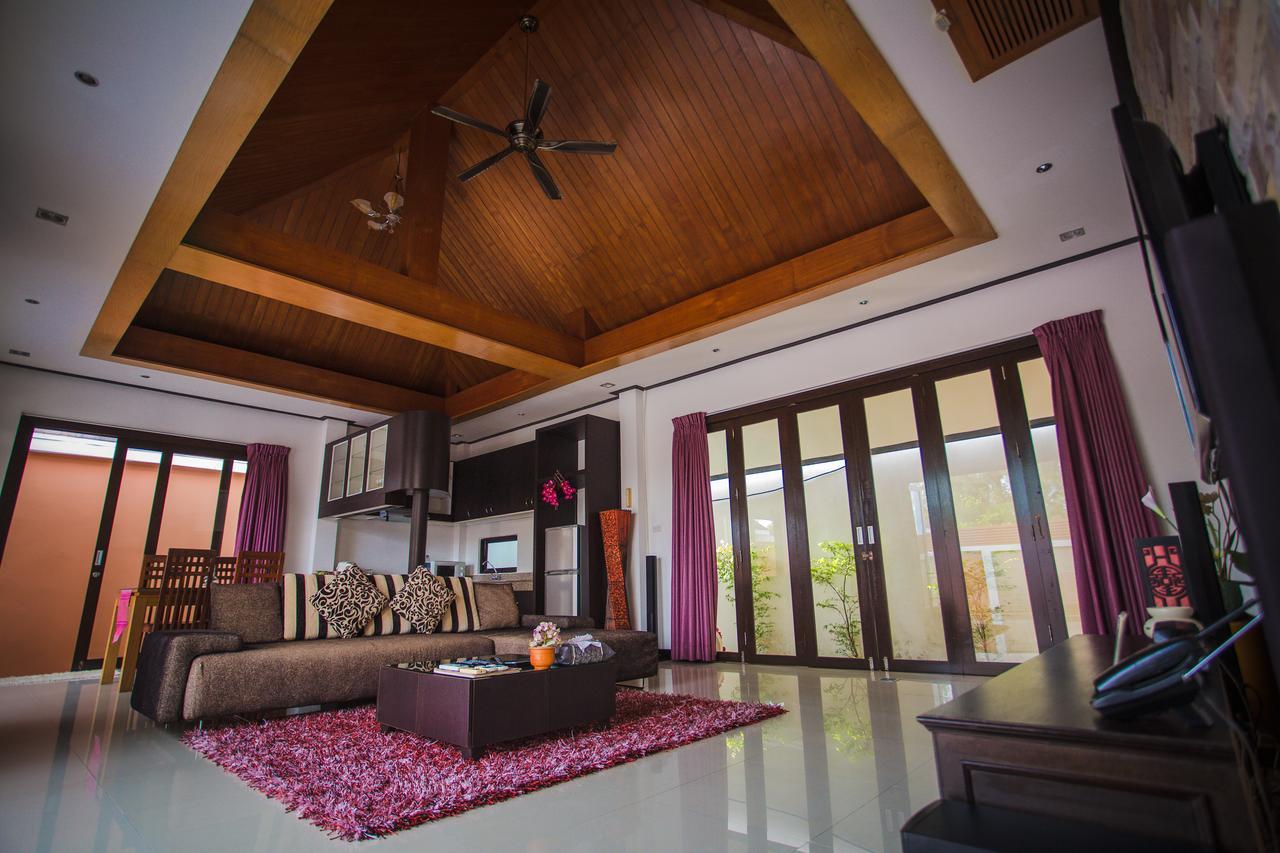 The Iris Pool Villa Rawai Rum bild