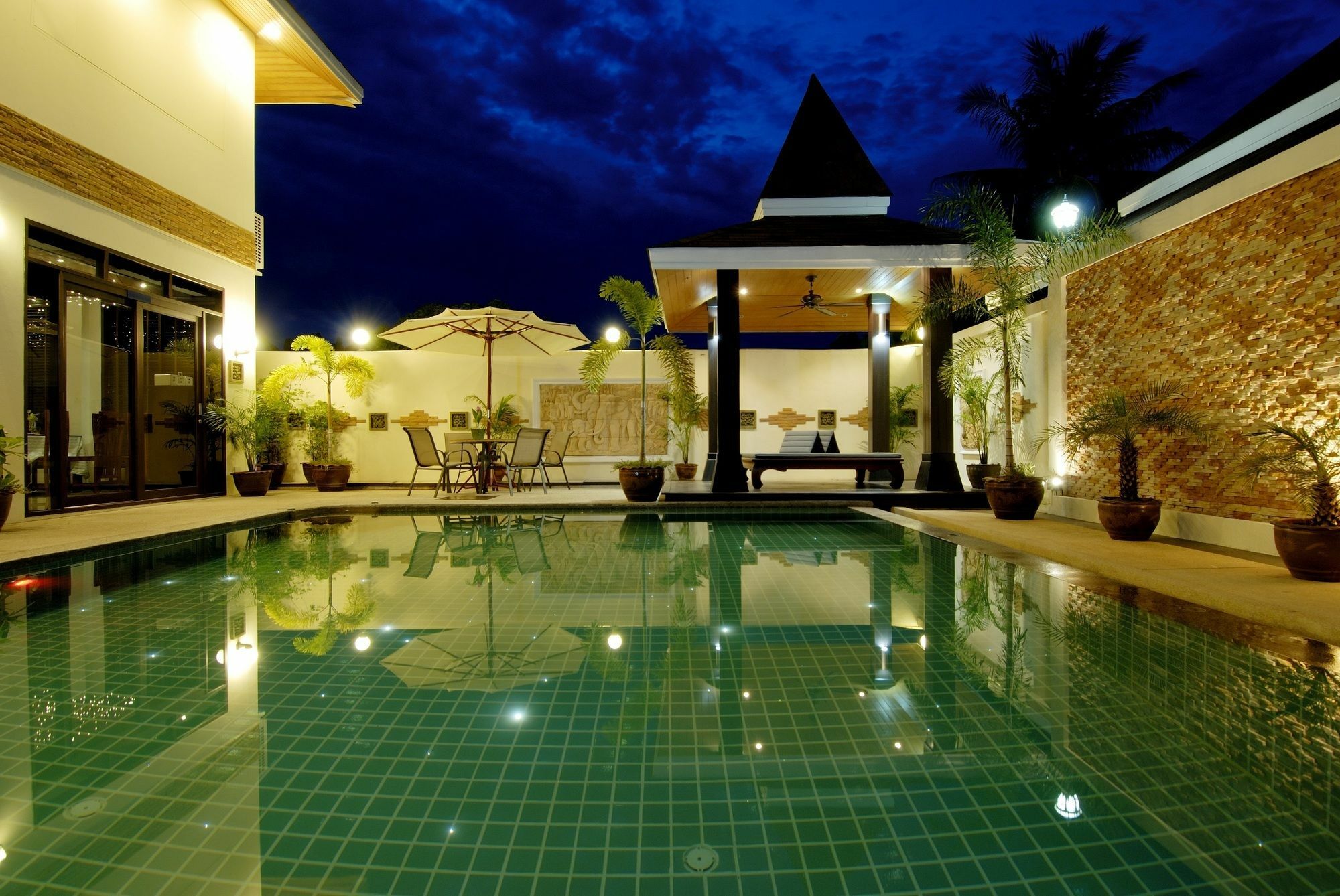 The Iris Pool Villa Rawai Exteriör bild